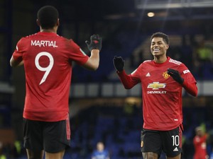 Penyerang Saja Tak Cukup, MU Mesti Beli 3 Pemain Baru