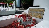 Dalam baku tembak di hutan Lengkong tersebut pasukan Mayor Daan Mogot terdesak dan kalah. Mayor Daan Mogot beserta dua perwira dan 34 taruna gugur. Sedangkan yang luka-luka menjadi tahanan Jepang.