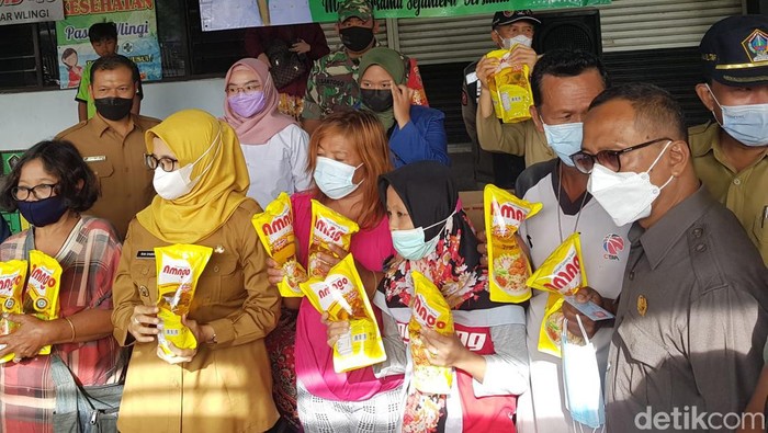operasi pasar minyak goreng di blitar