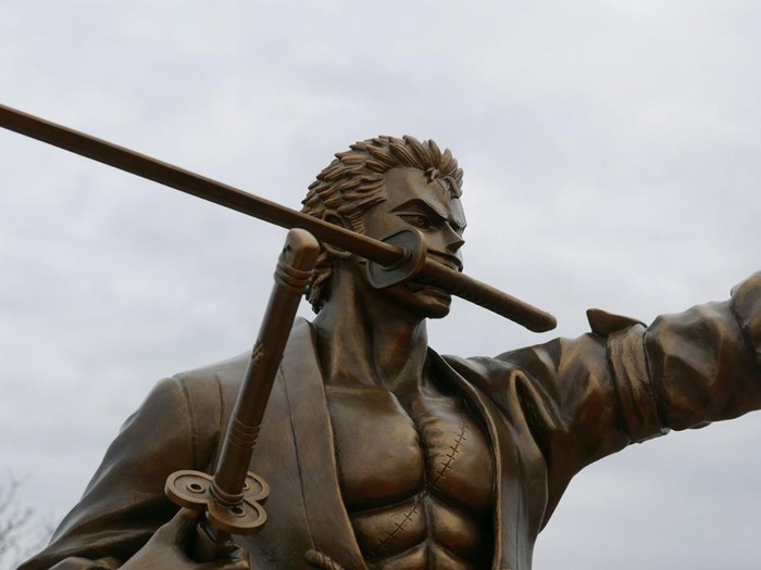 Patung Roronoa Zoro