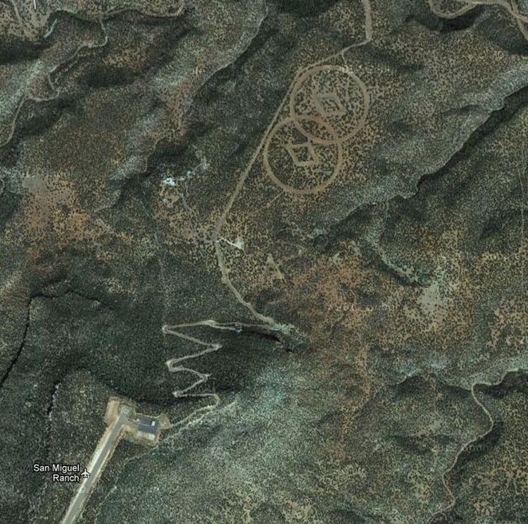 Pemandangan aneh Google Earth Pemandangan aneh Google Earth
