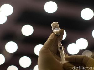Kemenkes Klaim Stok Vaksin Booster Masih Cukup