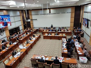 Formappi soal DPR Kerap Usir Tamu Rapat: Keras tapi Arogan!