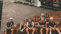 Selain menjadi pebalap, dirinya juga pecinta gowes. Usai bersepeda, Sean biasanya akan beristirahat untuk menyantap kudapan dan menggantikan energi bersama teman-temannya yang lain. Foto: Instagram/gelaelized