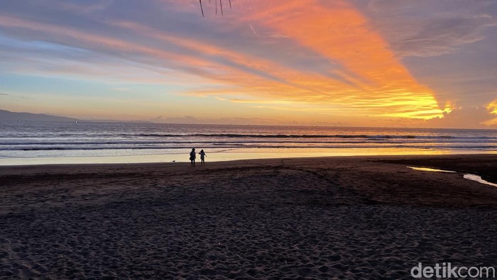 Sunset di Grand Inna Samudra Beach Palabuhanratu