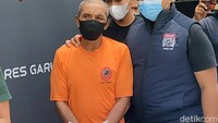 OS, seorang kakek berusia 63 tahun ditangkap polisi karena mencabuli anak di bawah umur, Rabu (26/1/2022).