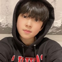 Kabar yang dibagikan P NATION mendapat beragam komentar. Tak sedikit yang menyayangkan batalnya debut Koki. Namun, beberapa menganggap itu adalah keputusan yang tepat, mengingat Koki harus melanjutkan pendidikan di bangku SMP. Foto: dok. Instagram tanakakoki_loud