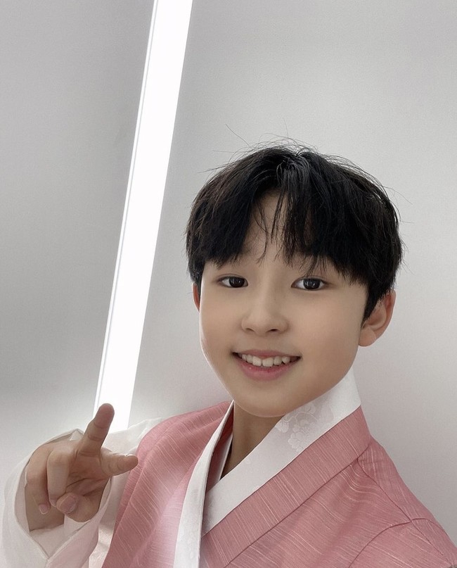 “Setelah banyak pertimbangan, Koki sendiri, orang tuanya, dan P NATION sudah sepakat bahwa keinginan terbesar Koki adalah melanjutkan masa trainee sebelum debut resminya,” demikian pernyataan P NATION seperti dilansir dari Koreaboo. Foto: dok. Instagram tanakakoki_loud