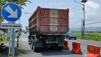 Adapun pemasangan WIM bisa dilakukan di jalur masuk jembatan timbang maupun jalan umum yang padat kendaraan.