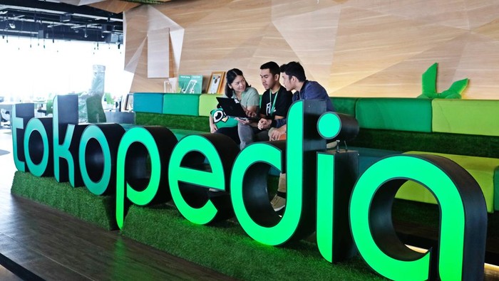 Tokopedia Logo