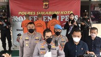 Kapolres Sukabumi AKBP SY Zainal Abidin mengatakan, kejahatan itu terjadi pada Sabtu (4/12/2021) lalu sekitar pukul 03.30 WIB. Ketiga pelaku masuk ke rumah korban yang berada di Gandasoli, Kecamatan Gunungguruh. 