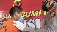 Kapolres Sukabumi Kota AKBP SY Zainal Abidin mengatakan, awalnya kejadian itu terjadi pada Selasa (11/1/2022) sekitar pukul 06.00 WIB. Dia mengatakan, pelaku merupakan suami siri yang baru menjalani pernikahan selama tiga bulan.