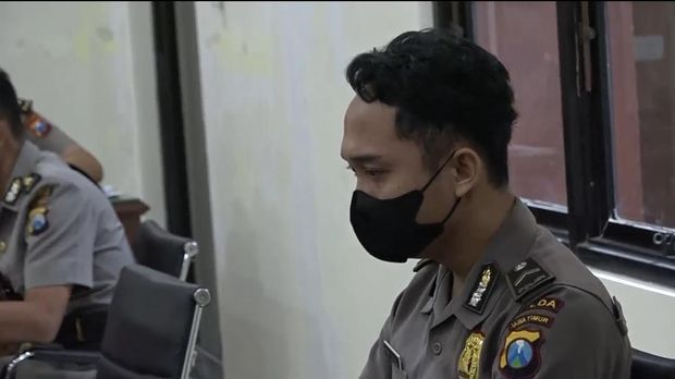 Bripda Randy ikuti sidang kode etik