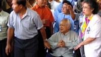 Kematian Soeharto di luar diprediksi. Termasuk oleh tim kedokteran yang terus memantau kondisi Soeharto saat kritis. Sebab, dokter mengira Pak Harto akan sembuh total dari penyakitnya. Karena pada Sabtu malam, 26 Januari 2008, keadaan Pak Harto semakin membaik. Bahkan sempat diprediksi dapat kembali ke rumah 3 sampai 4 hari mendatang.
