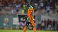 Piala Afrika: Gaya Penalti Eric Bailly Disorot, Tiru Bruno Fernandes?
