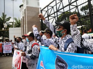 Harapan Guru Honorer untuk Menteri Muti: Ada Formasi PPPK Fresh Graduate-Kesejahteraan