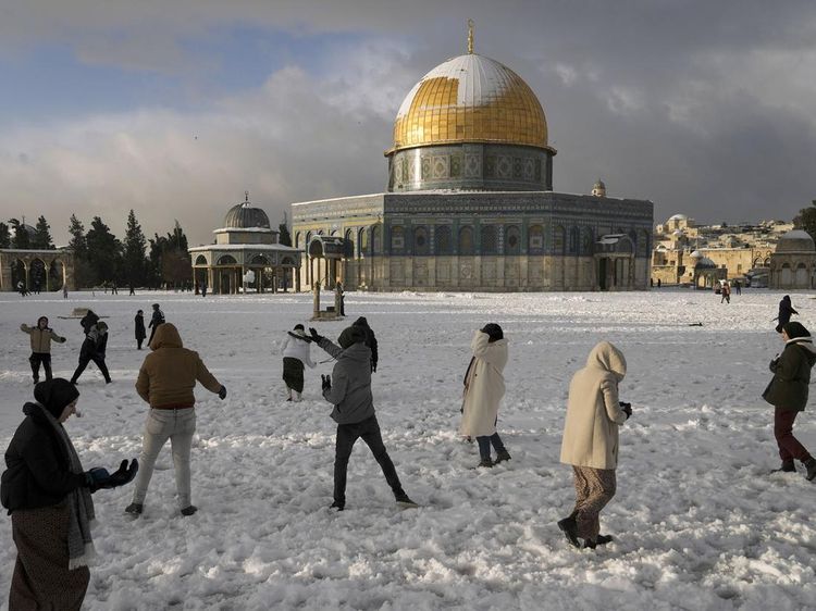 Kala Yerusalem Berselimut Salju, Kompleks Al-Aqsa pun Memutih