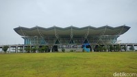Meski telah dijadikan salah satu tempat yang menampung penerbangan dari Halim Perdanakusuma yang direvitalisasi selama 3,5 bulan kedepan, namun hingga hari ini belum ada satupun maskapai yang memindahkan penerbangan ke Bandara Kertajati.