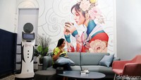 Robot ini diisi daya terlebih dahulu selama kurang lebih satu jam sebelum beroperasi. Satu kali pengecasan robot ini bisa bekerja selama satu setengah hari.