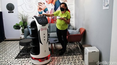Berkenalan dengan Kittybot, Robot Kucing Pelayan Kafe di Pasar Baru