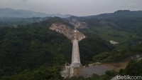Pihak KCIC bersama tim konstruksi dan para ahli juga sudah menemukan solusi untuk mengatasi kendala geografis berupa clayshale yang dihadapi dalam pengerjaan Tunnel #2, Tunnel #4, dan Tunnel #6.