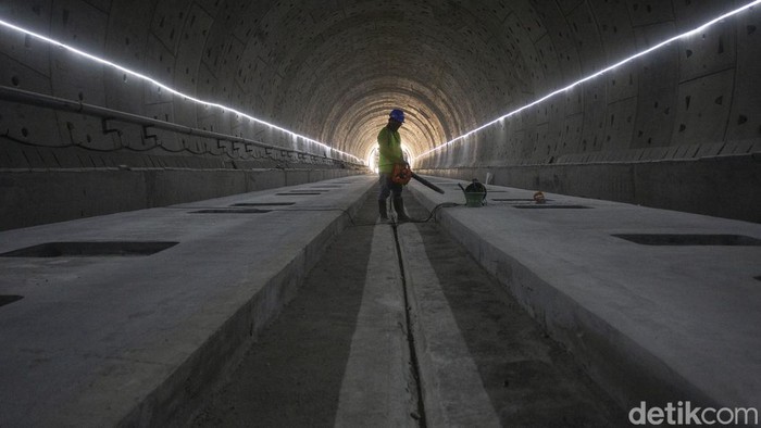 Operasi Kereta Cepat Jakarta-Bandung diproyeksi mundur ke Juni 2023 dari rencana sebelumnya Desember 2022. Lalu, sudah sejauh apa perkembangannya?