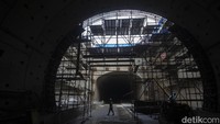 Selain EMU, Comprehensive Inspection Trail (CIT) untuk kebutuhan maintenance dan uji coba KCJB juga sudah selesai dibuat. EMU atau kereta dan CIT untuk Kereta Cepat ini sendiri direncanakan akan tiba di Indonesia pada pertengahan 2022.