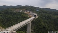 Khusus untuk stasiun Padalarang, saat ini KCIC sedang menyiapkan segala kebutuhan untuk melakukan pembangunan stasiun tersebut, lengkap dengan rencana integrasinya.