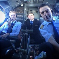 Kim De Klop baru-baru ini viral di media sosial. Berparas cantik, ia mencuri perhatian karena profesinya sebagai pilot muda. Foto: Instagram/@737pilotgirl