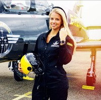 5. Wanita 27 tahun ini pun banting stir dari pilot pesawat komersial ke pesawat kargo. Foto: Instagram/@737pilotgirl