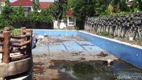 GM Plaza Marina, Fransisca Maria Budiman, mengatakan tutupnya kolam renang ini karena terdampak pandemi COVOD-19. Saat awal pandemi pengelola berusaha mempertahankan kolam ini, namun pertahanan ini akhirnya jebol juga.