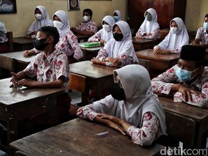 5 Poin Penting di RUU Sisdiknas: Soal Tunjangan Guru hingga Guru Wajib Sertifikasi