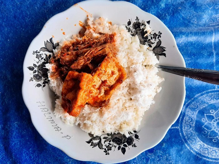 Nasek Karak, Makanan Khas Situbondo Solusi Kudapan Pendamping Kopi