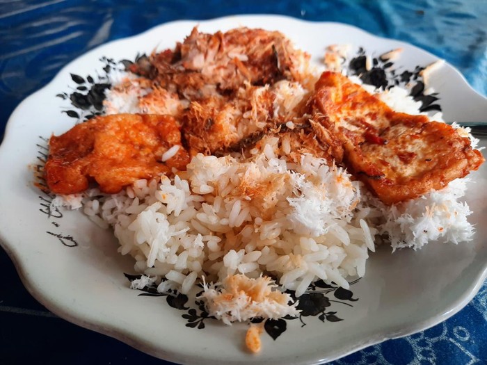 Nasek Karak, Makanan Khas Situbondo Solusi Kudapan Pendamping Kopi