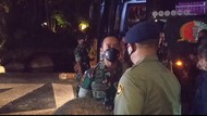 Tiba di Papua, Panglima TNI Melayat 3 Prajurit yang Gugur Ditembak KKB