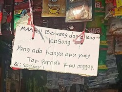 8 Pemberitahuan Nyeleneh Ini Kocak, Ending-nya Bisa Bikin Jomblo Gigit Jari