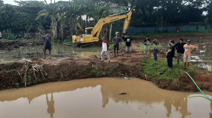 Proyek galian jalan di Cibodas Tangerang