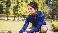 Dikabarkan akan segera menikah, Melanie Putria tampil lebih cantik dan awet muda. Banyak momennya yang bagikan makanan sehat. Foto: Instagram @melanieputria
