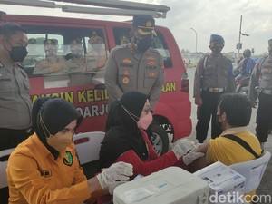 Razia Prokes dan Vaksinasi Digelar Hingga Perbatasan Sidoarjo