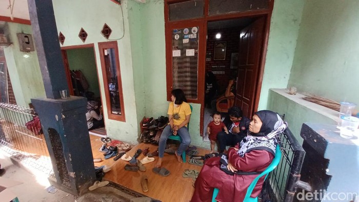 Rumah mendiang Serda Rizal di Bojongsuren, Dayeuhkolot, Bandung