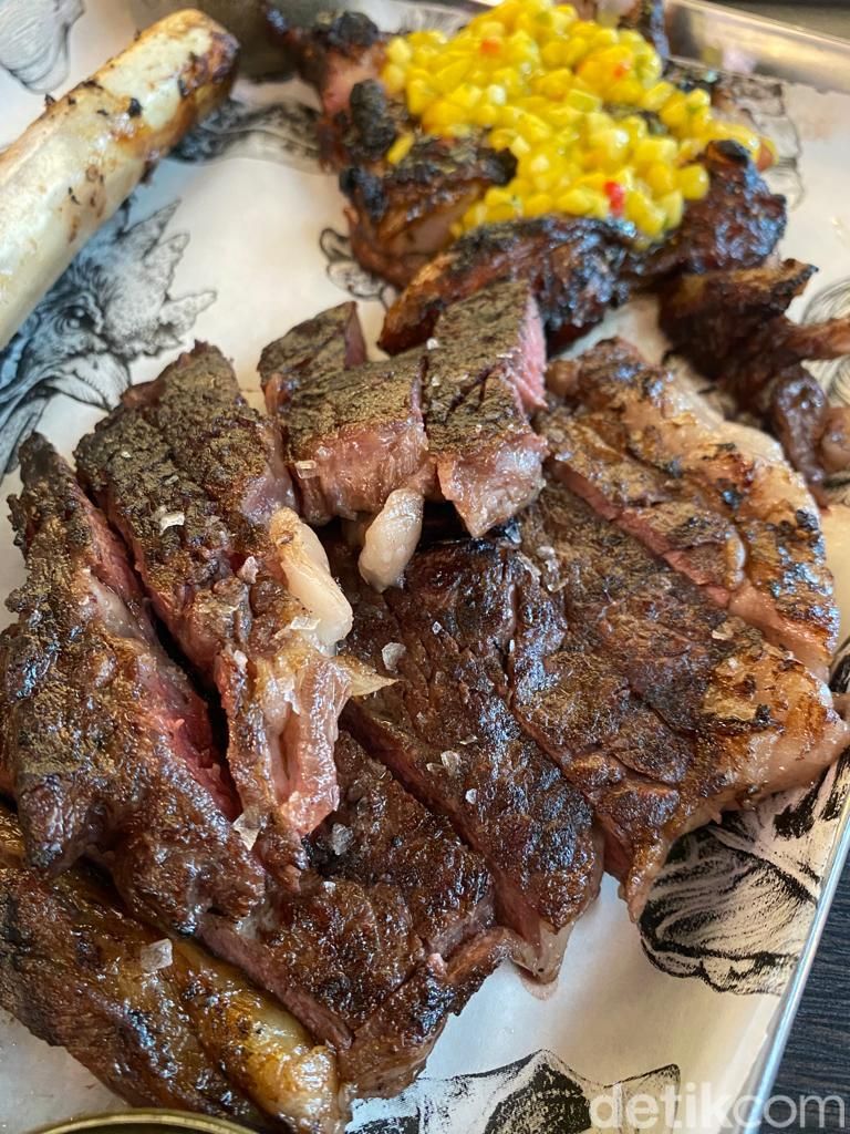 Smokehouse Terbaru di Jakarta Sajikan Aneka Beefsteak ala BBQ Amerika