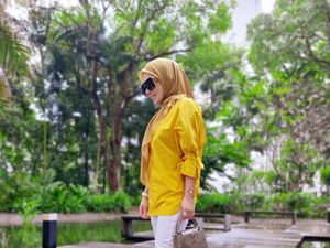 Potret Syahrini yang Jarang Tampil di TV, Dipuji Makin Langsing