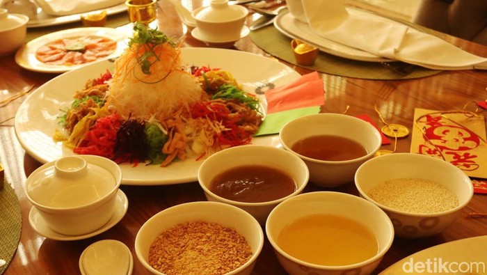 Tahun Baru Imlek Santap Masakan Khas Kekaisaran di Trans Luxury Hotel Bandung Sambut Tahun Baru Imlek 2573 dengan shio macan air, The Trans Luxury Hotel Bandung persembahkan 'Lunar New Year at The Restaurant' yang digelar pada hari Minggu dan Senin, 30 dan 31 Januari 2022.