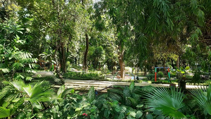 taman flora surabaya