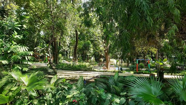 taman flora surabaya