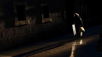 Bayangan seseorang yang berjalan sendiri di Pamlona, Spanyol utara (25/1/2022).  (AP Photo/Alvaro Barrientos)