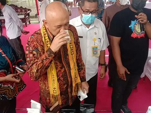 Menkop Teten Masduki: Mal dan Rest Area Tidak Perlu Takut Jual Produk UMKM