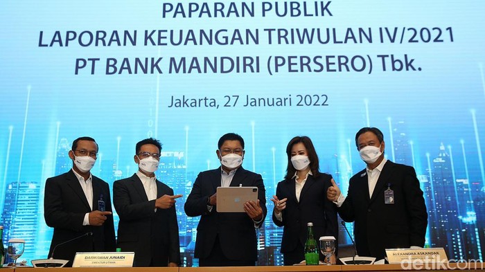 Top! Bank Mandiri Cuan Laba Hingga Rp 28 T PT Bank Mandiri (Persero) Tbk mencatat kinerja yang positif di tahun 2021. Bank Mandiri mencatatkan laba sebesar Rp 28,03 triliun atau tumbuh sebesar 66,8% dibanding tahun sebelumnya.