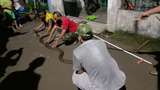 Warga Ciputat Digegerkan Temuan Ular Piton 3 Meter di Selokan Perumahan