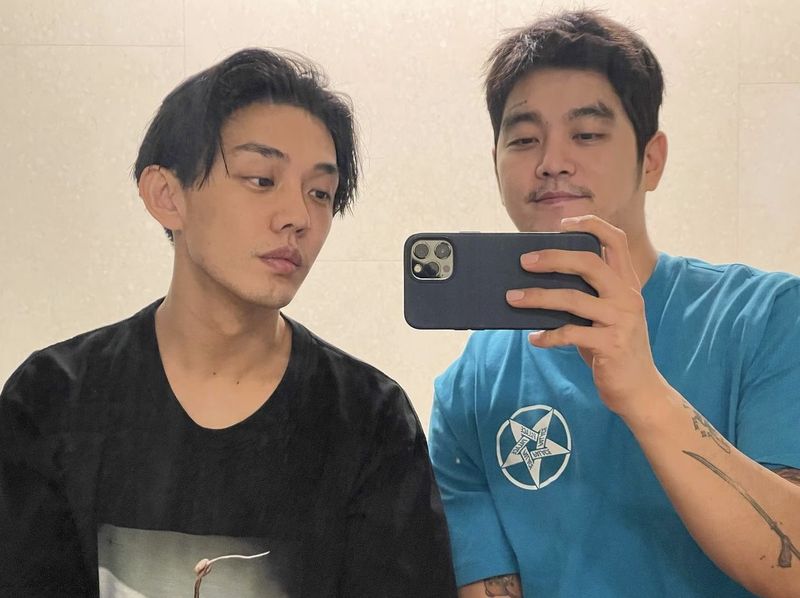 Yoo Ah In dan pria yang disebut-sebut kekasihnya, Choi Ha Neul Yoo Ah In dan pria yang disebut-sebut kekasihnya, Choi Ha Neul.